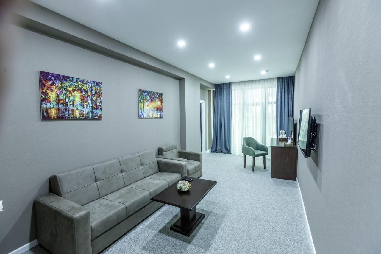 באקו Parallel Hotel מראה חיצוני תמונה