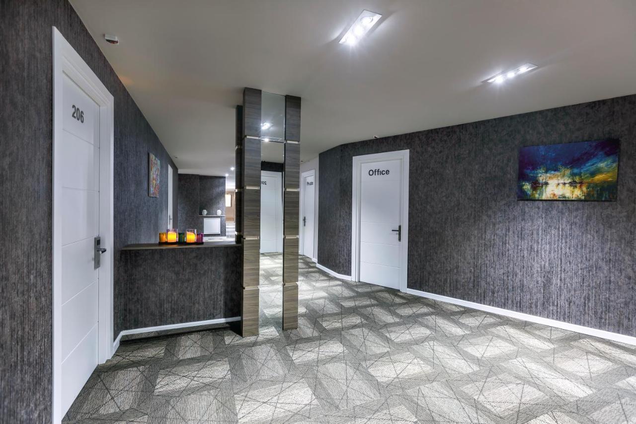 באקו Parallel Hotel מראה חיצוני תמונה